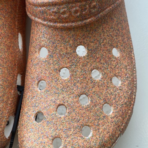 CROCS Unisex Classic Glitter Clog - Picture 2 of 5